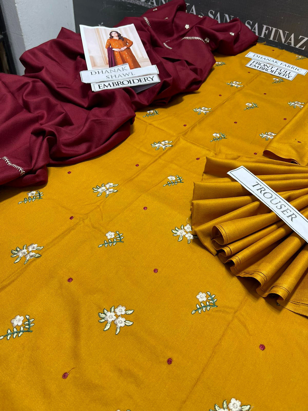 DFW-1169 Baroque Embroidery 3PC Dhanak Suit