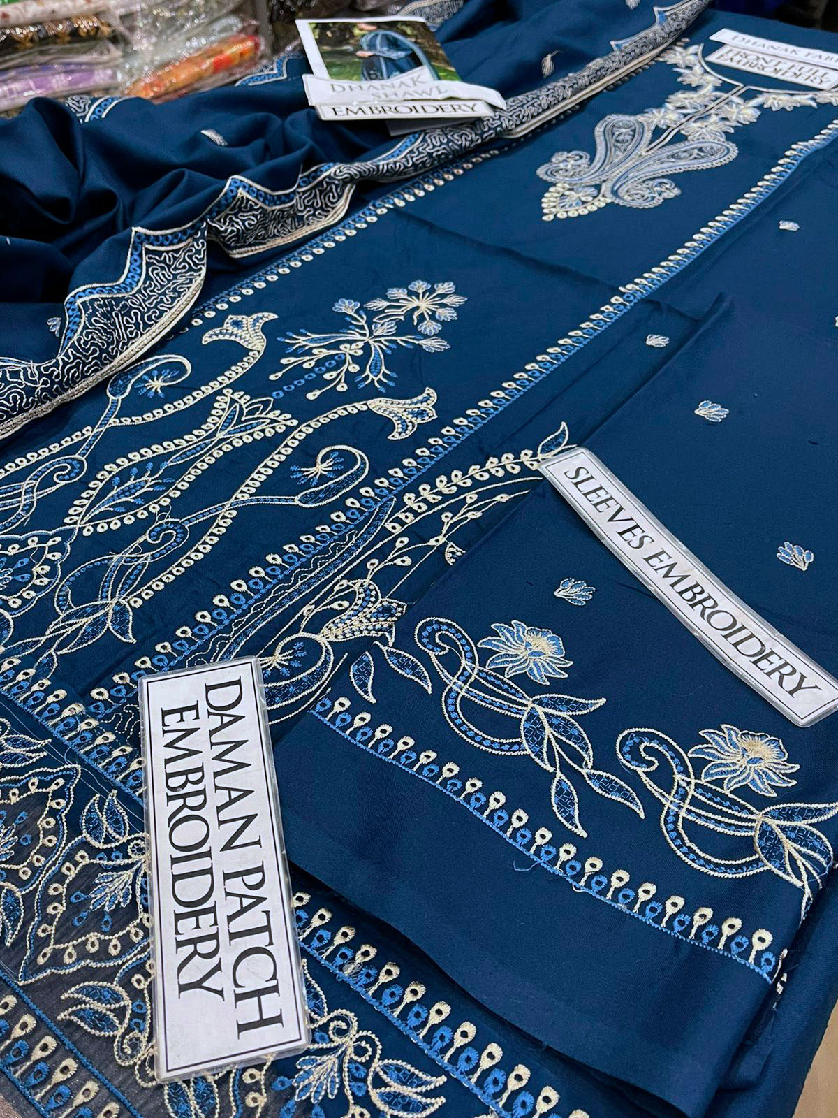 DFW-1215 Asim Jofa Embroidery 3PC Dhanak Suit