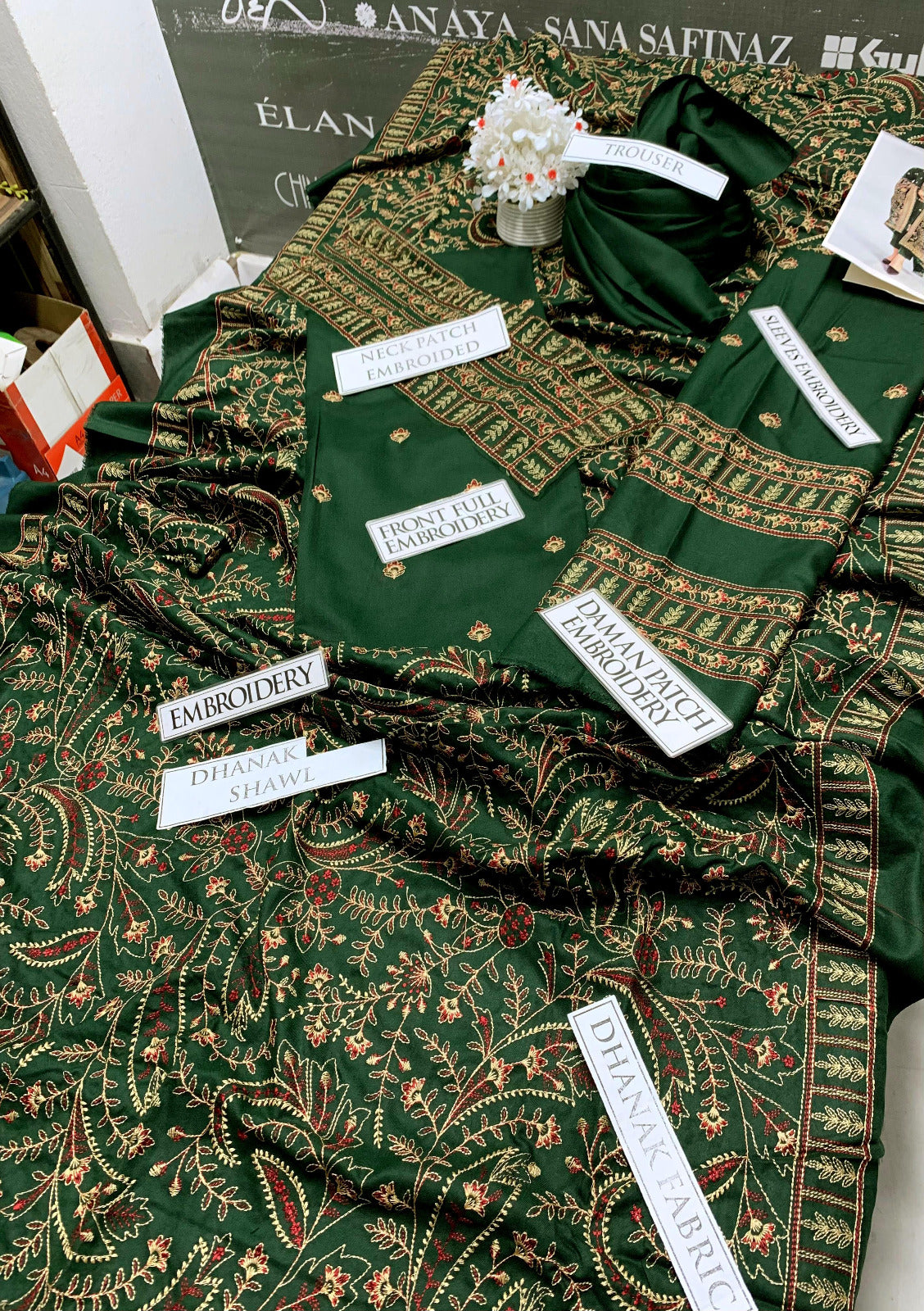 DFW-975 Bareeze Heavy Embroidery 3PC Dhanak Suit