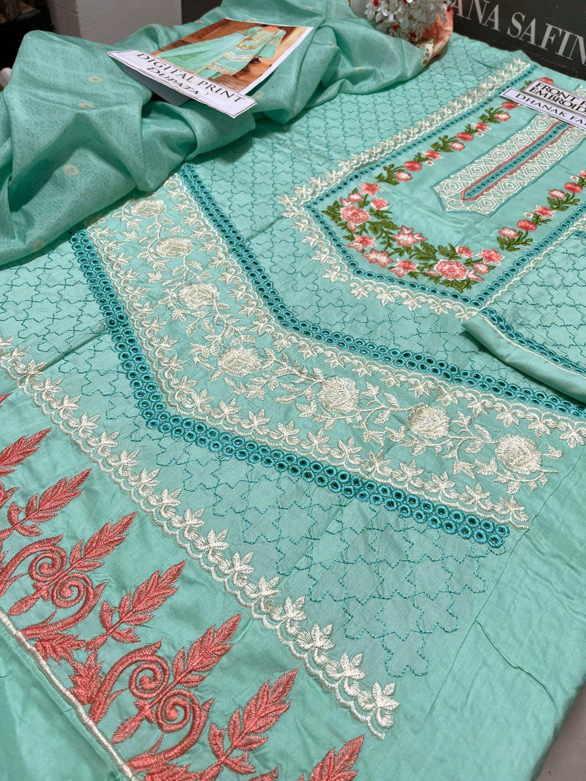 DFW-1115 Rang Rasiya Hreavy Embroidery 3PC Dhanak Suit