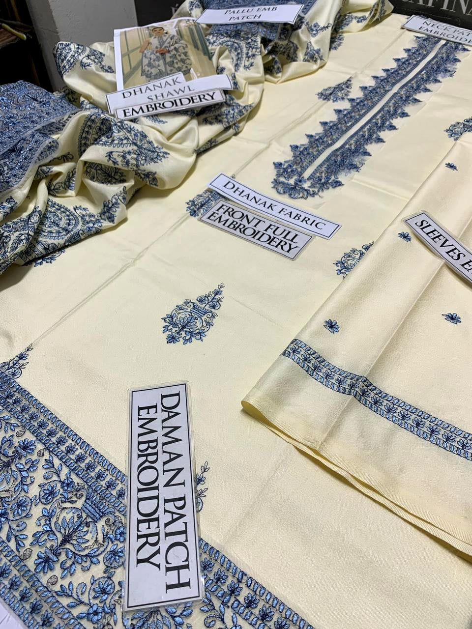 DFW-1066 Bareeze Heavy Embroidery 3PC Dhanak Suit