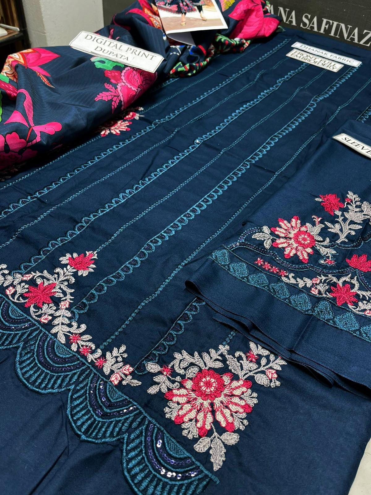 DFW-1008 Maria B Heavy Embroidery 3PC Dhanak Suit