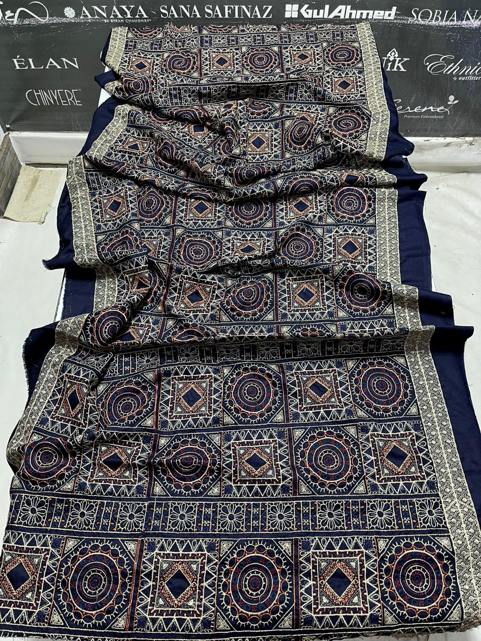 DFW-1082 Bareeze Heavy Embroidery 3PC Dhanak Suit