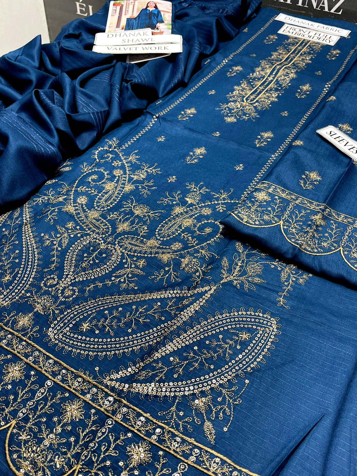 DFW-1154 Bareeze Heavy Embroidery 3PC Dhanak Suit