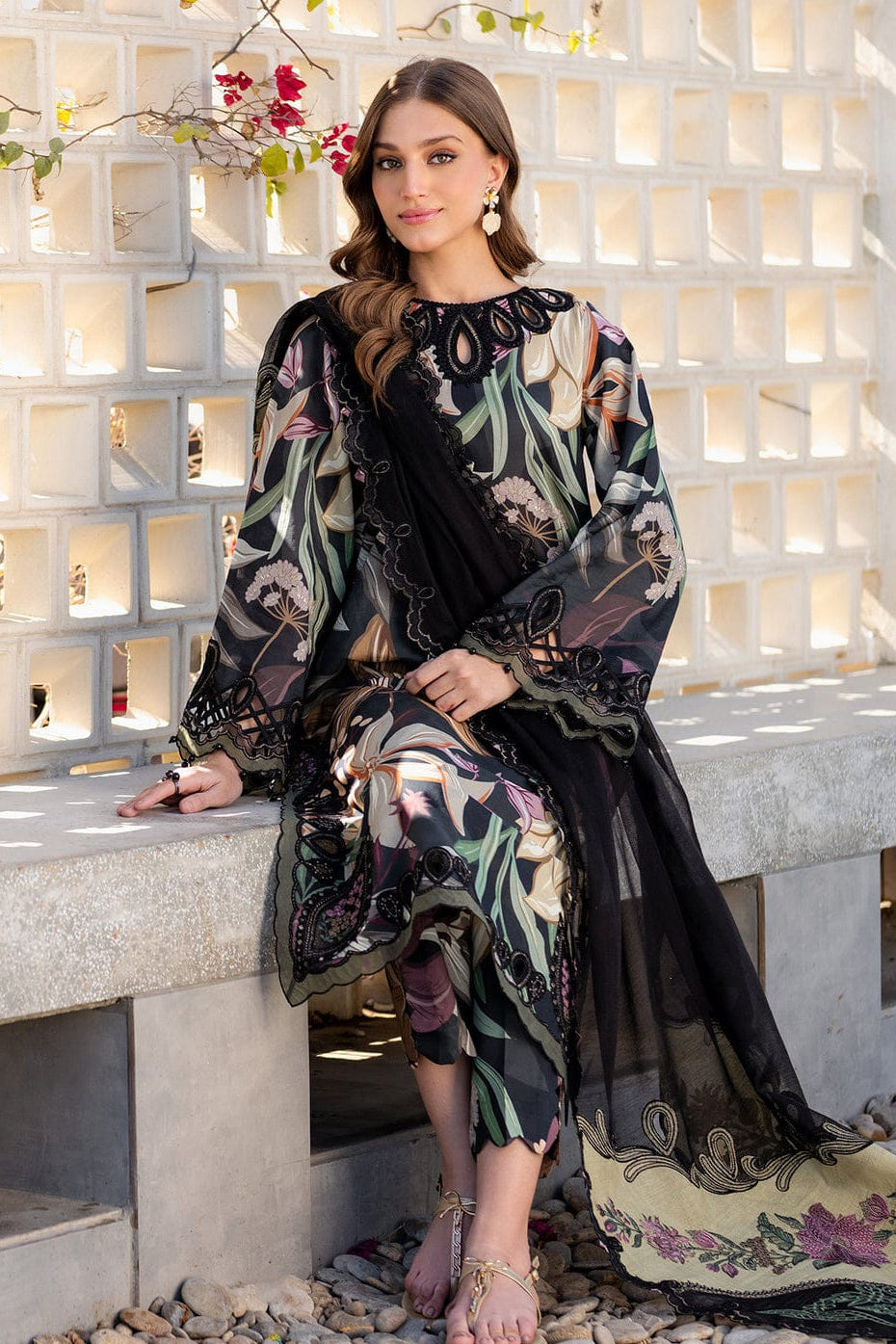 DFW-1107 Baroque Embroidery 3PC Karandi Suit