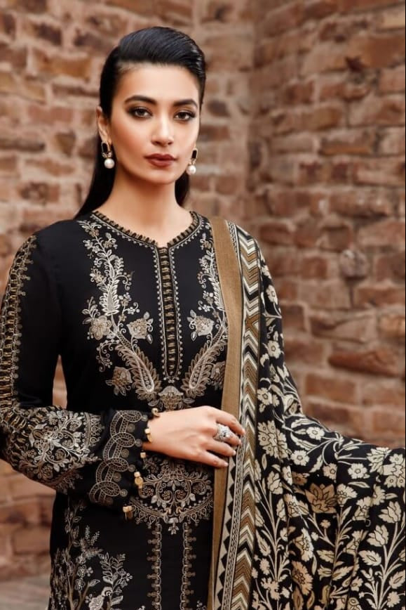 DFW-1109 Maria B Heavy Embroidery 3PC Dhanak Suit