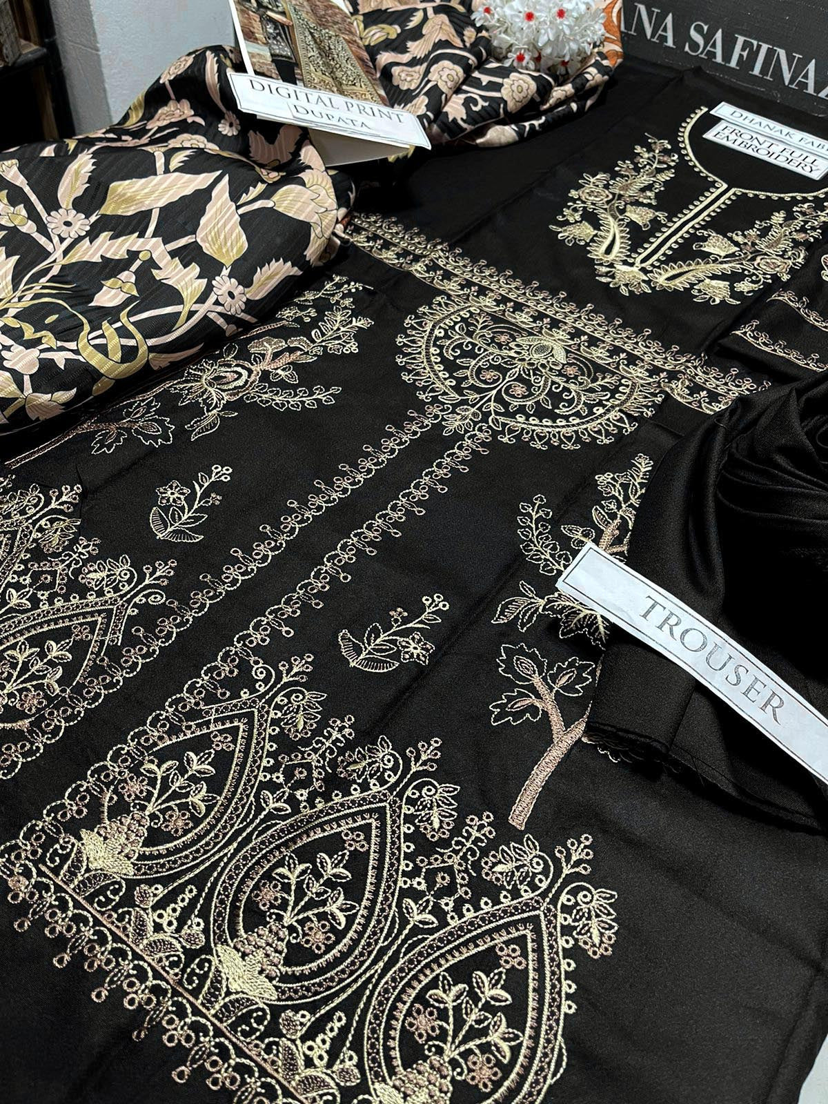 DFW-1109 Maria B Heavy Embroidery 3PC Dhanak Suit