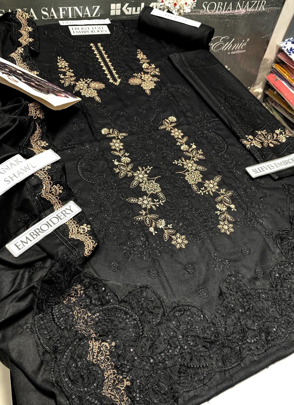 DFW-897 Maria B Heavy Embroidery 3PC Dhanak Suit