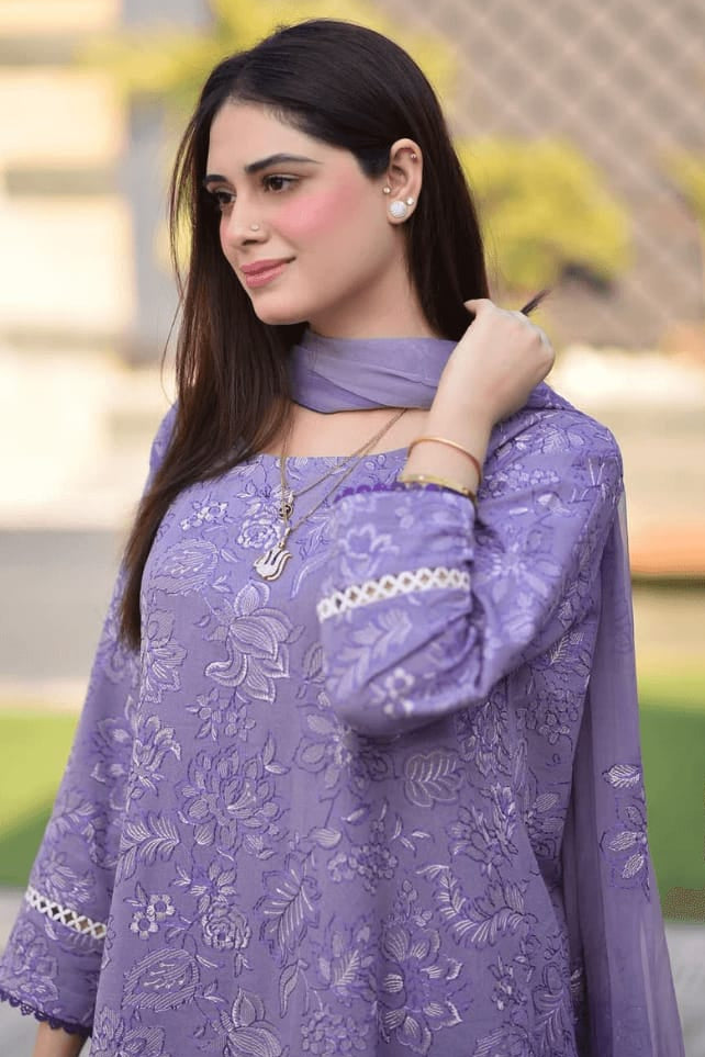 DFW-1121 Nakoosh Heavy Embroidery 3PC Dhanak Suit