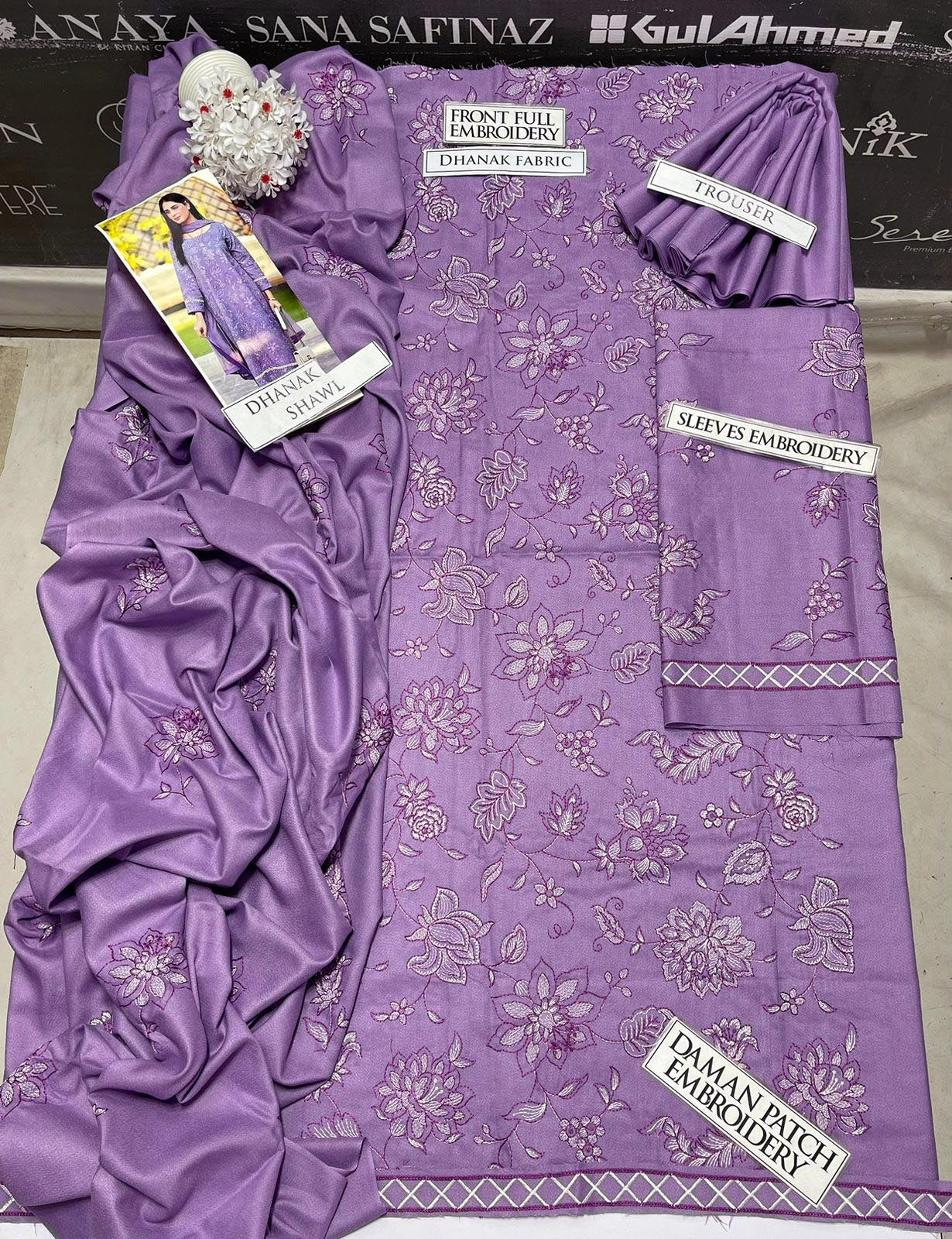 DFW-1121 Nakoosh Heavy Embroidery 3PC Dhanak Suit