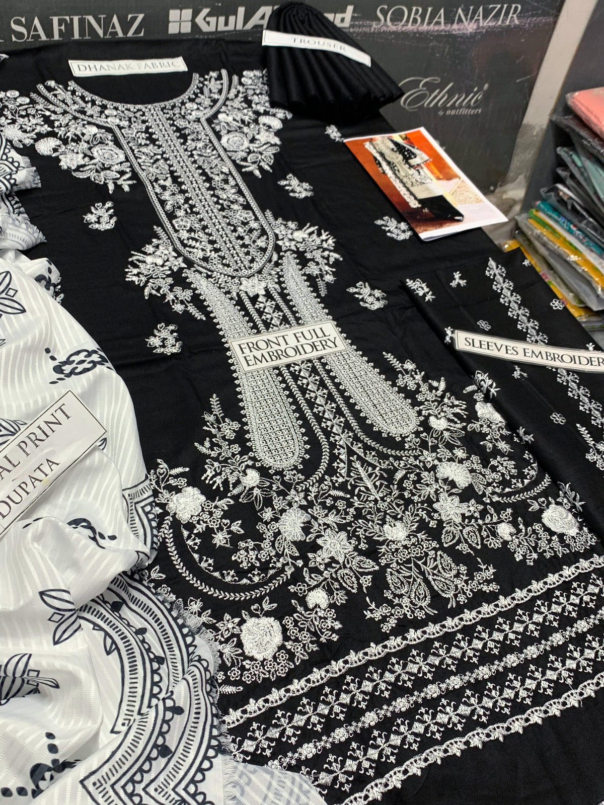 DFW-919 Zara Shah Jahan Heavy Embroidery 3PC Dhanak Suit