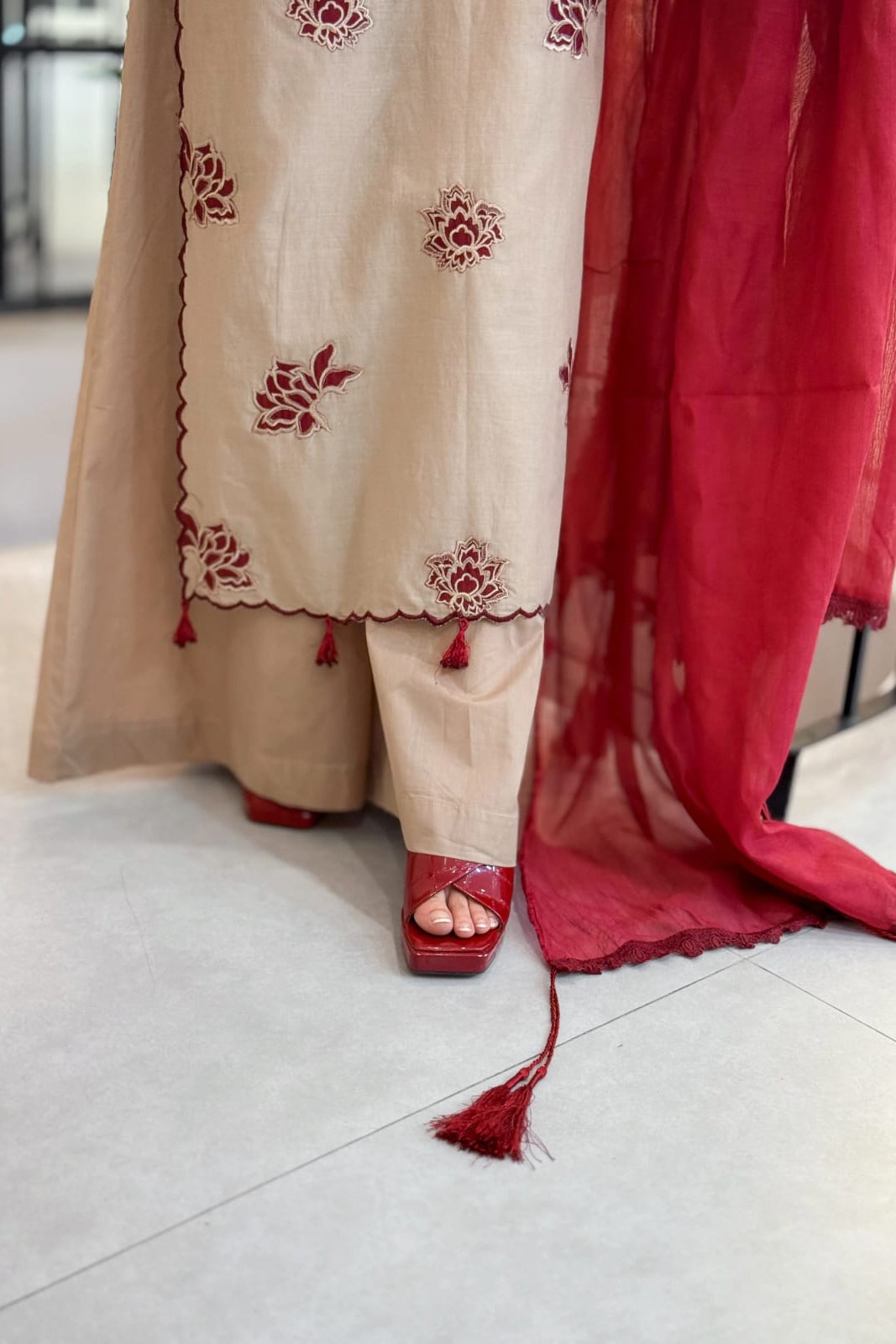 DFW-1114 Umzay Embroidery 3PC Dhanak Suit