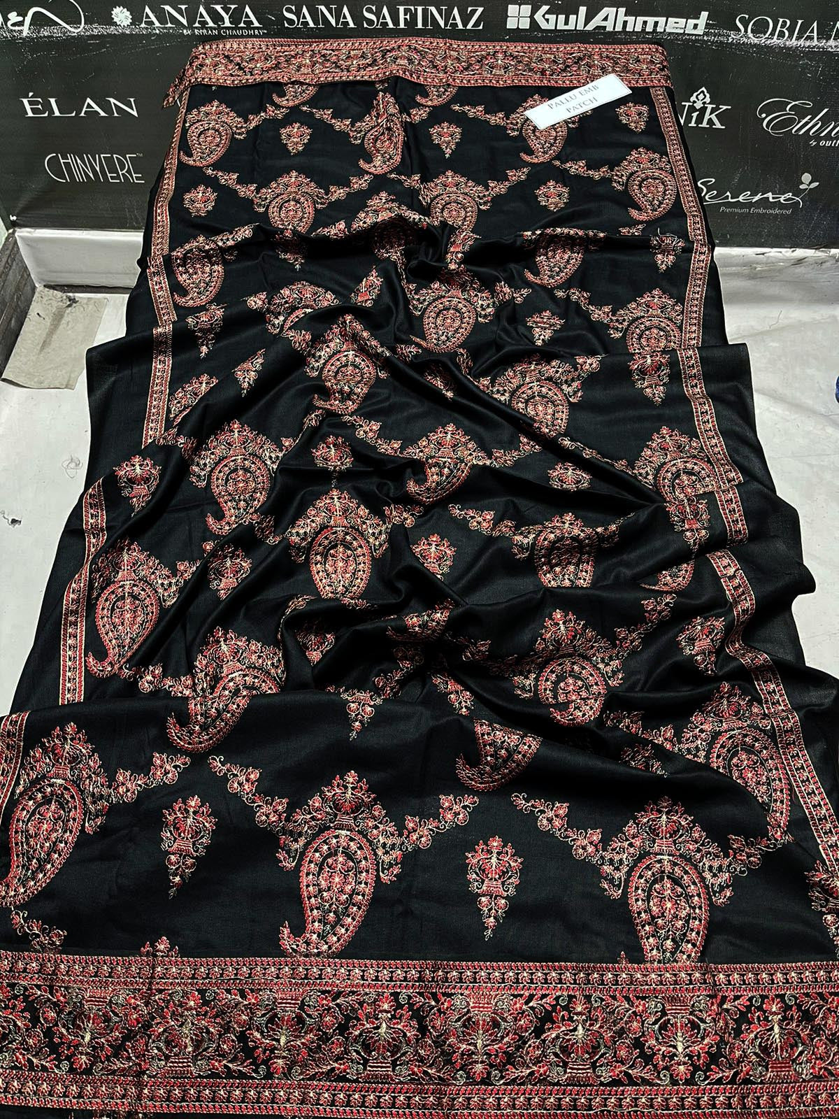 DFW-1027 Bareeze Heavy Embroidery 3PC Dhanak Suit