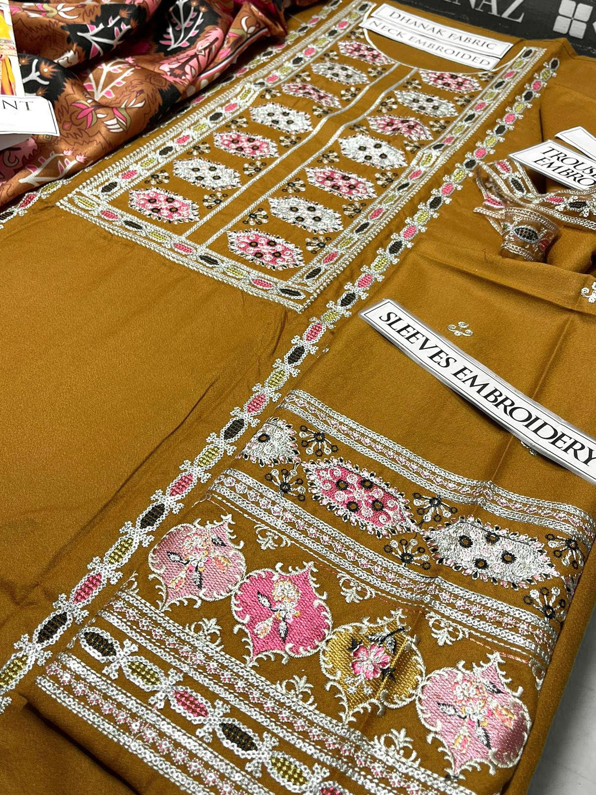 DFW-1123 Aneelas Heavy Embroidery 3PC Dhanak Suit