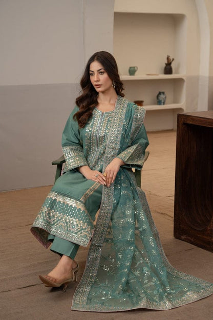 DFW-1256 Wania Embroidery 3PC Dhanak Suit