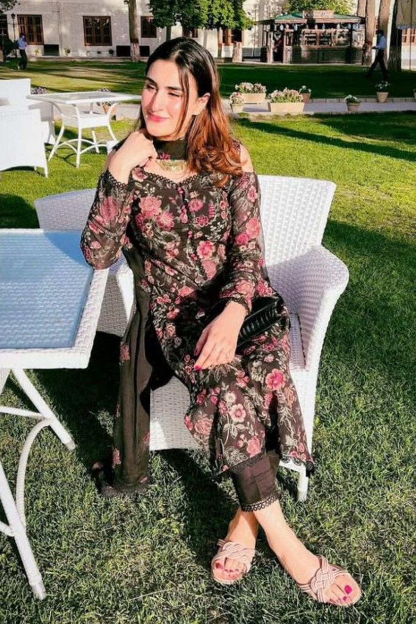 DFW-1317 Bareeze Heavy Embroidery 3PC Lawn Suit