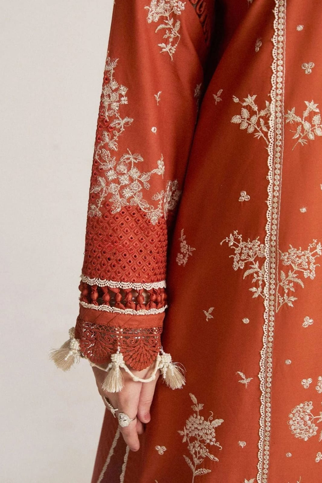 DFW-987 Hussain Rehar Heavy Embroidery 3PC Dhanak Suit