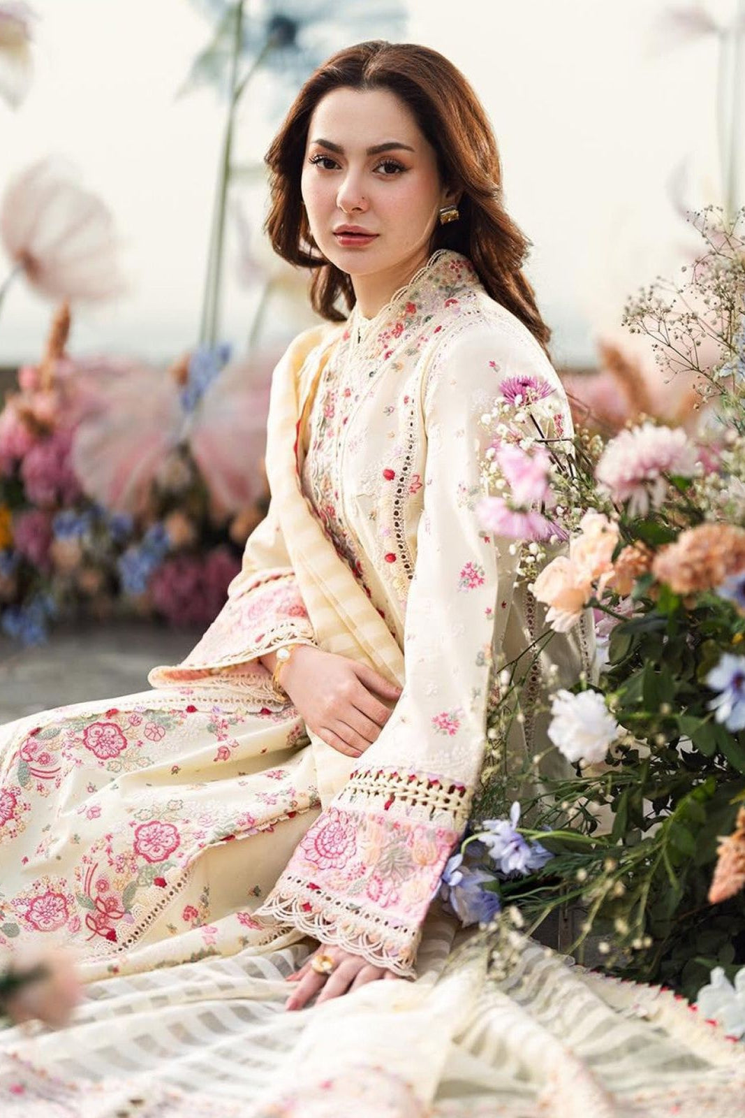 DFW-885 Qalamkar Nazir Heavy Embroidery 3PC Lawn Suit