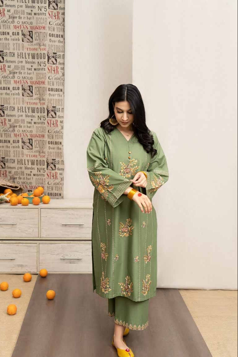 DFW-890 Urge Heavy Embroidery 3PC Dhanak Suit