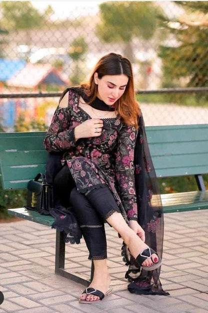 DFW-1266 Bareeze Heavy Embroidery 3PC Lawn Suit