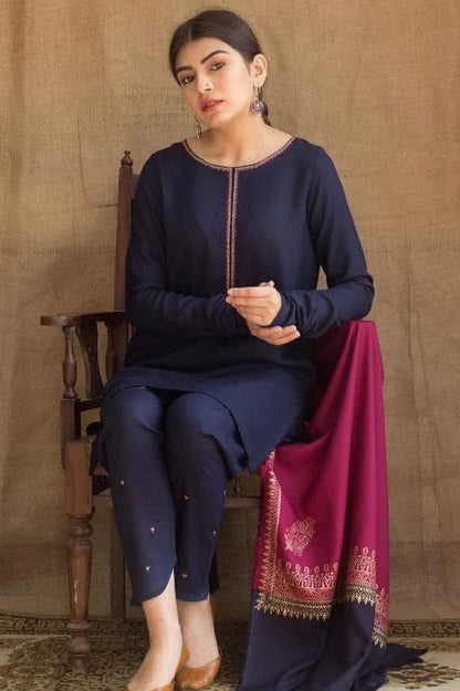 DFW-1242 Dyot Embroidery 3PC Dhanak Suit