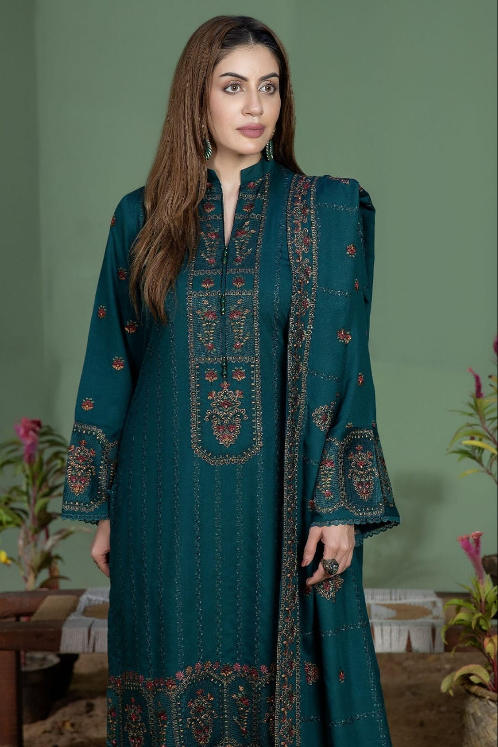 DFW-1064 Noor e Fajar Heavy Embroidery 3PC Dhanak Suit