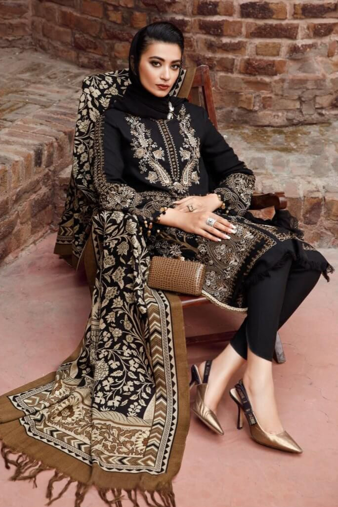 DFW-927 Maria B Heavy Embroidery 3PC Dhanak Suit