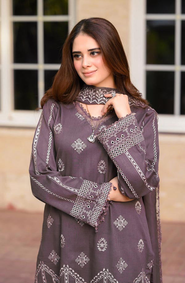 DFW-909 Libaas Heavy Embroidery 3PC Dhanak Suit