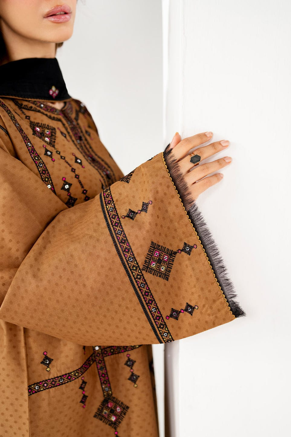 DFW-906 Jazmin Heavy Embroidery 3PC Dhanak Suit