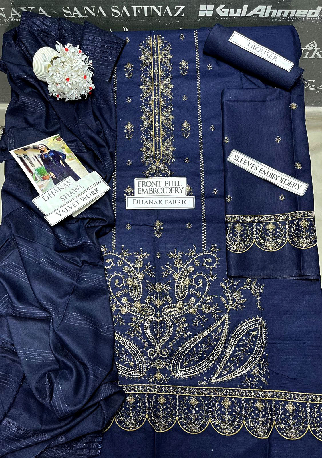 DFW-1158 Bareeze Heavy Embroidery 3PC Dhanak Suit