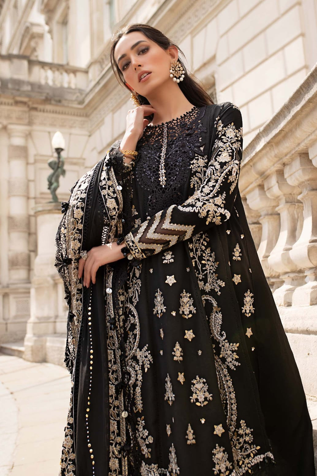 DFW-1351 Maria B Heavy Embroidery 3PC Lawn Suit