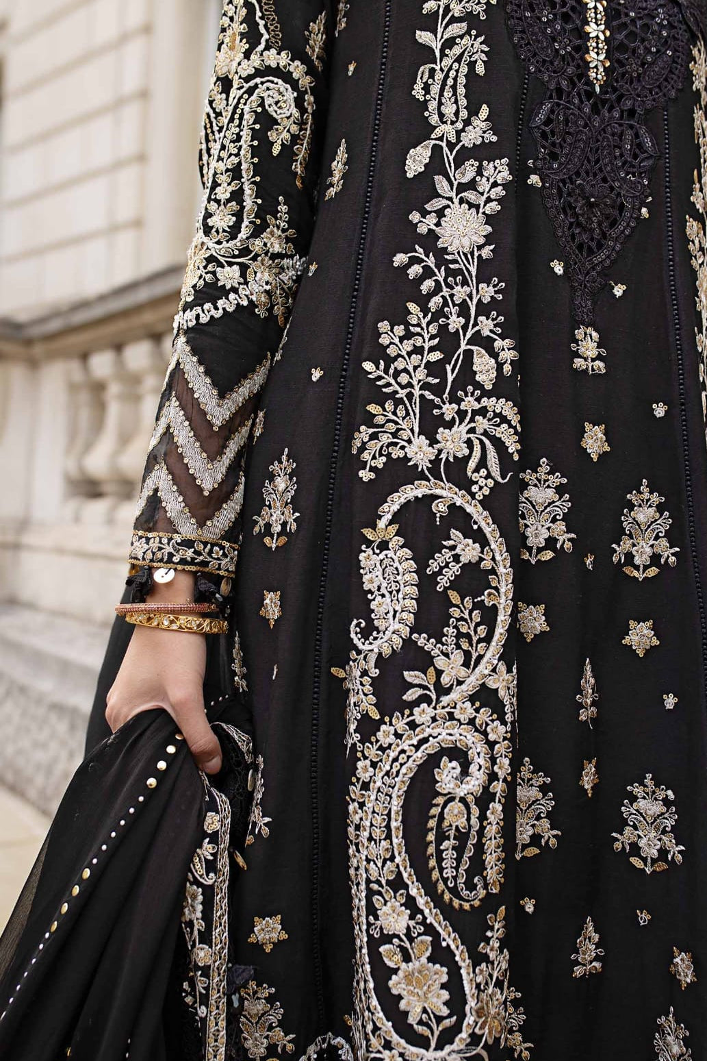 DFW-1351 Maria B Heavy Embroidery 3PC Lawn Suit