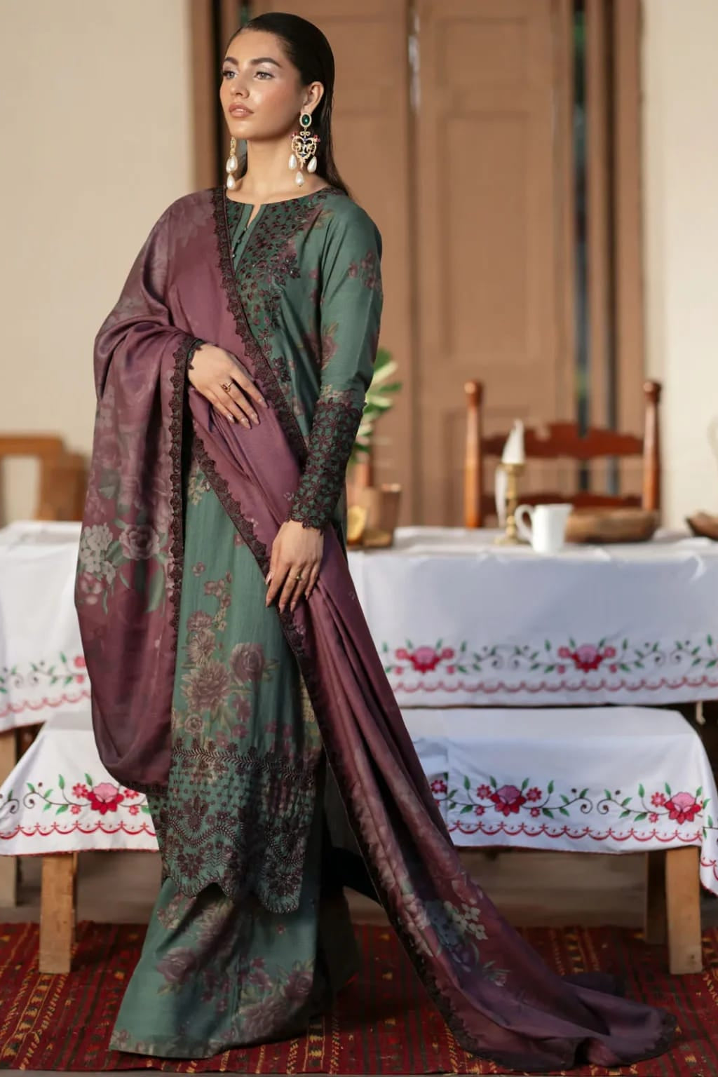 DFW-1129 Iznik Embroidery 3PC Karandi Suit