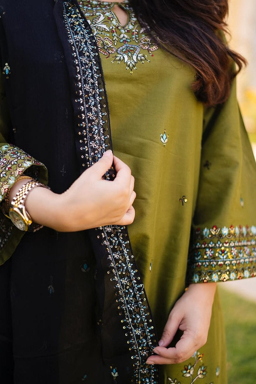 DFW-1133 Mushq Embroidery 3PC Dhanak Suit