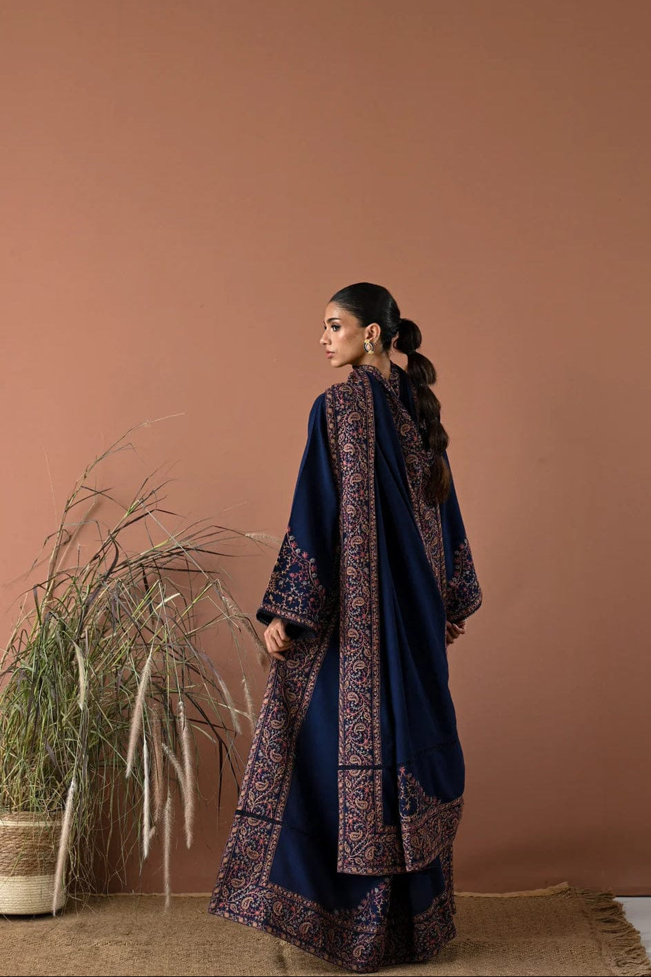 DFW-1227 Batik Embroidery 3PC Dhanak Suit