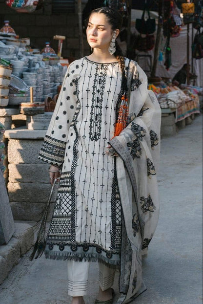 DFW-441 Maria B Heavy Embroidery 3Pc Lawn Suit