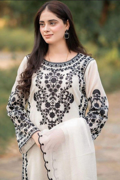 DFW-351 Maria B Heavy Embroidery 3Pc Lawn Suit