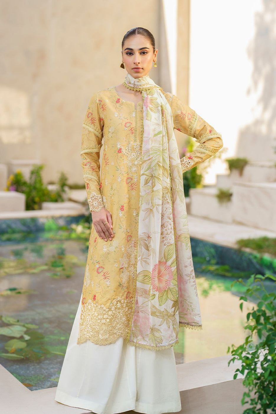 DFW-431 Iznik Embroidery 3Pc Lawn Suit