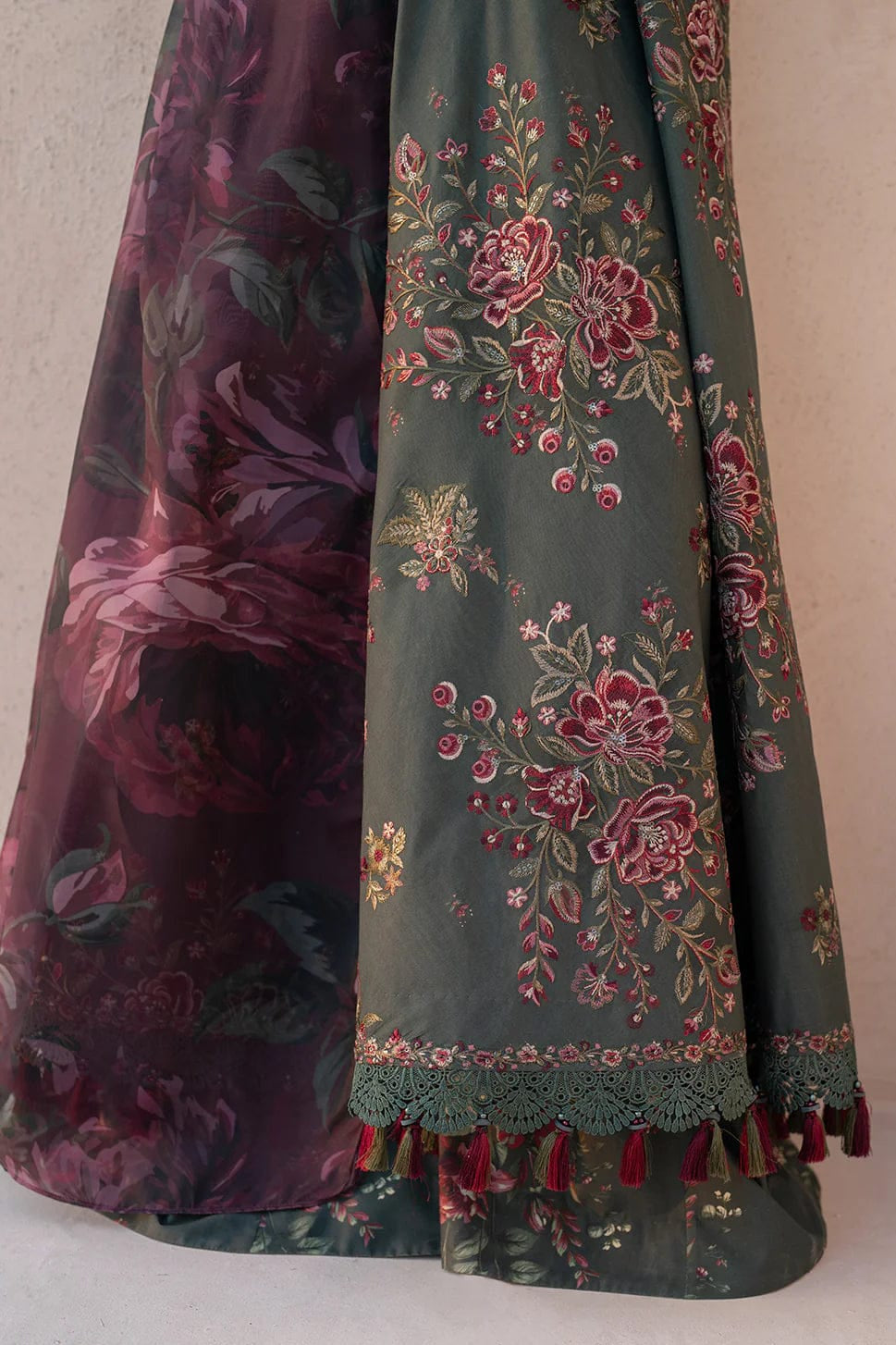 DFW-1129 Iznik Embroidery 3PC Karandi Suit