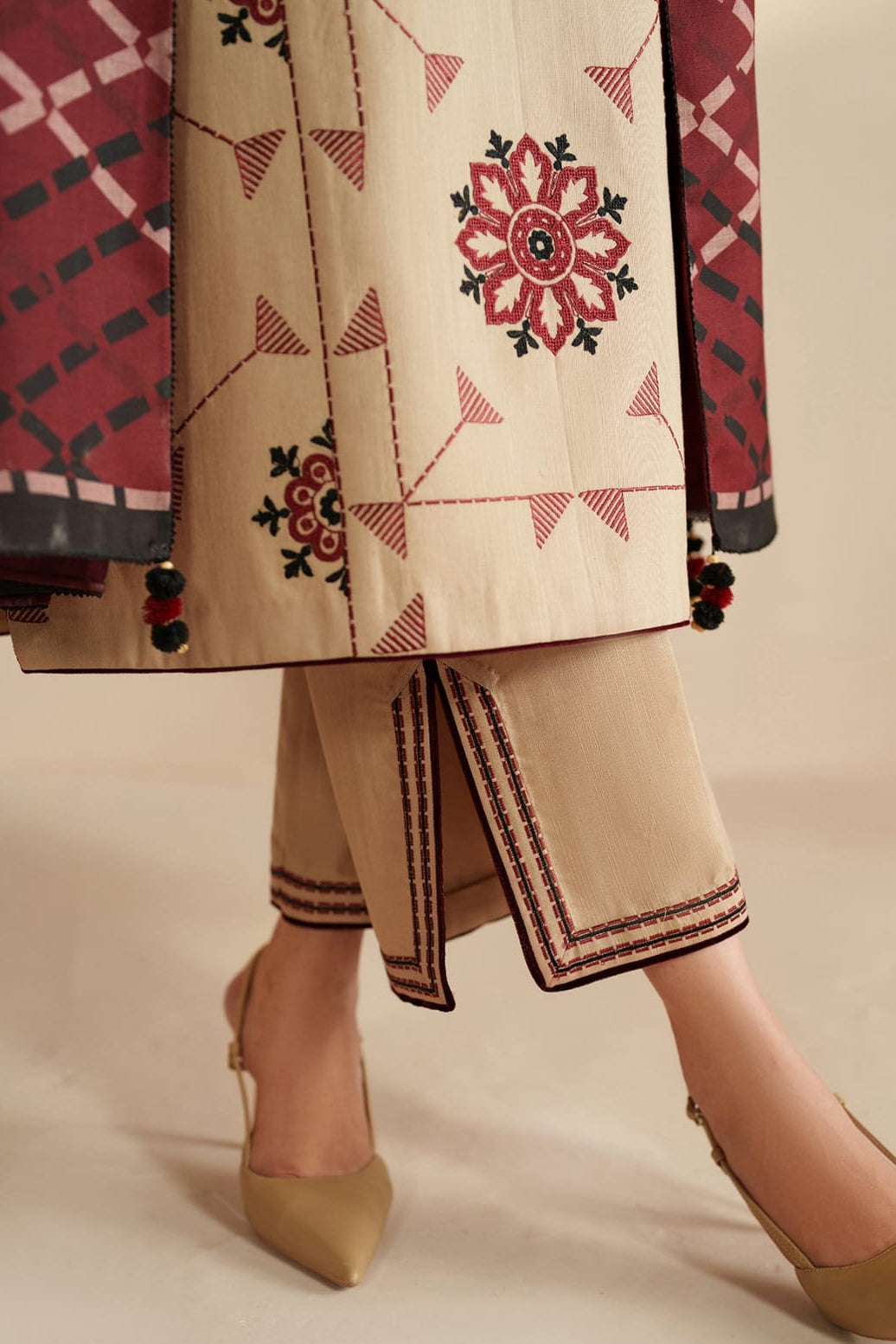 DFW-1181 Jazmin Embroidery 3PC Dhanak Suit