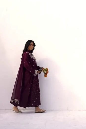 DFW-1301 Dyot Embroidery 3PC Lawn Suit