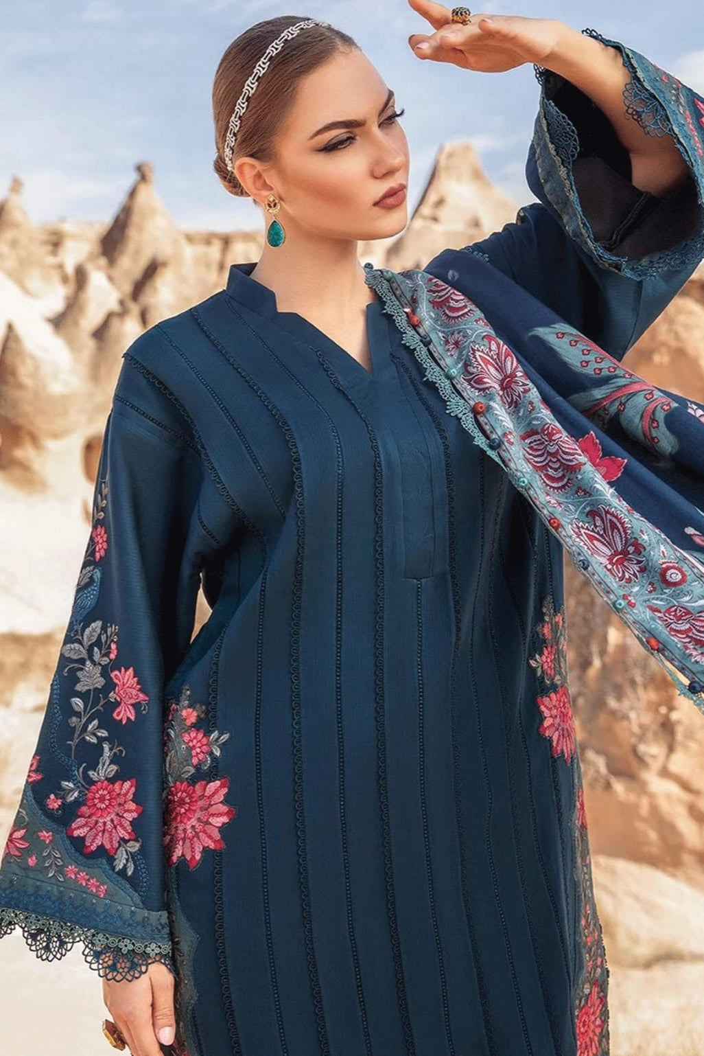 DFW-1008 Maria B Heavy Embroidery 3PC Dhanak Suit