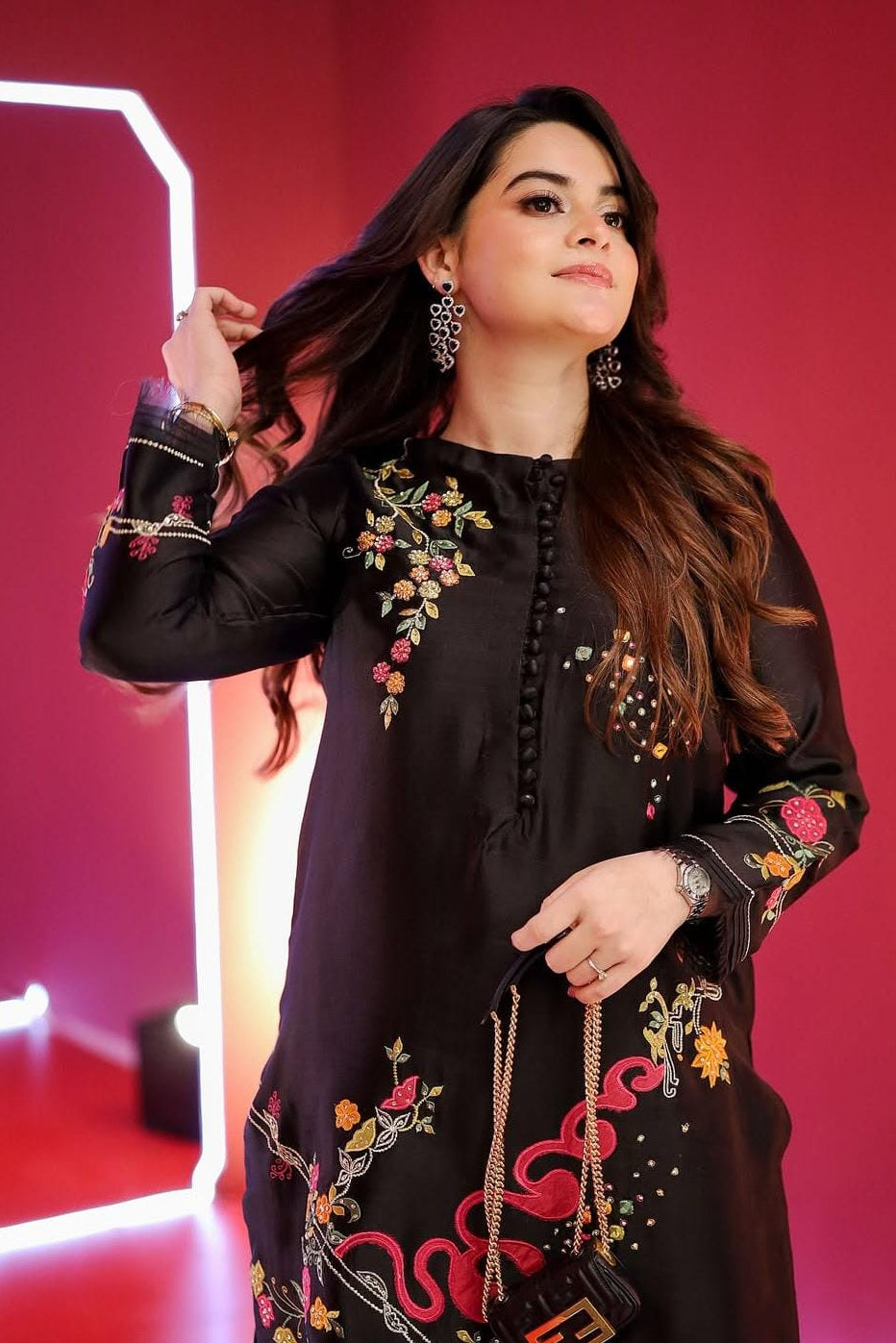 DFW-1160 Batik Embroidery 2PC Dhanak Suit