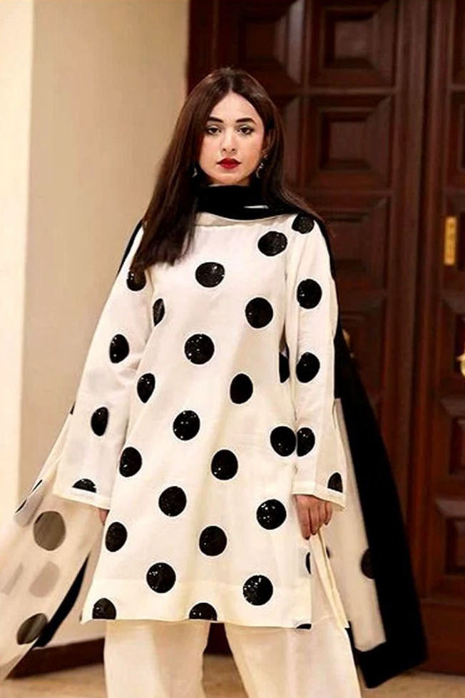 DFW-620 Maria B Heavy Embroidery 3Pc Lawn Suit
