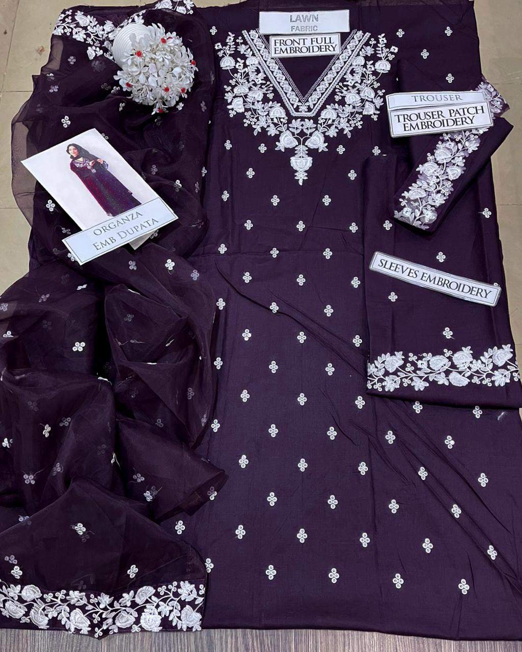 DFW-1301 Dyot Embroidery 3PC Lawn Suit