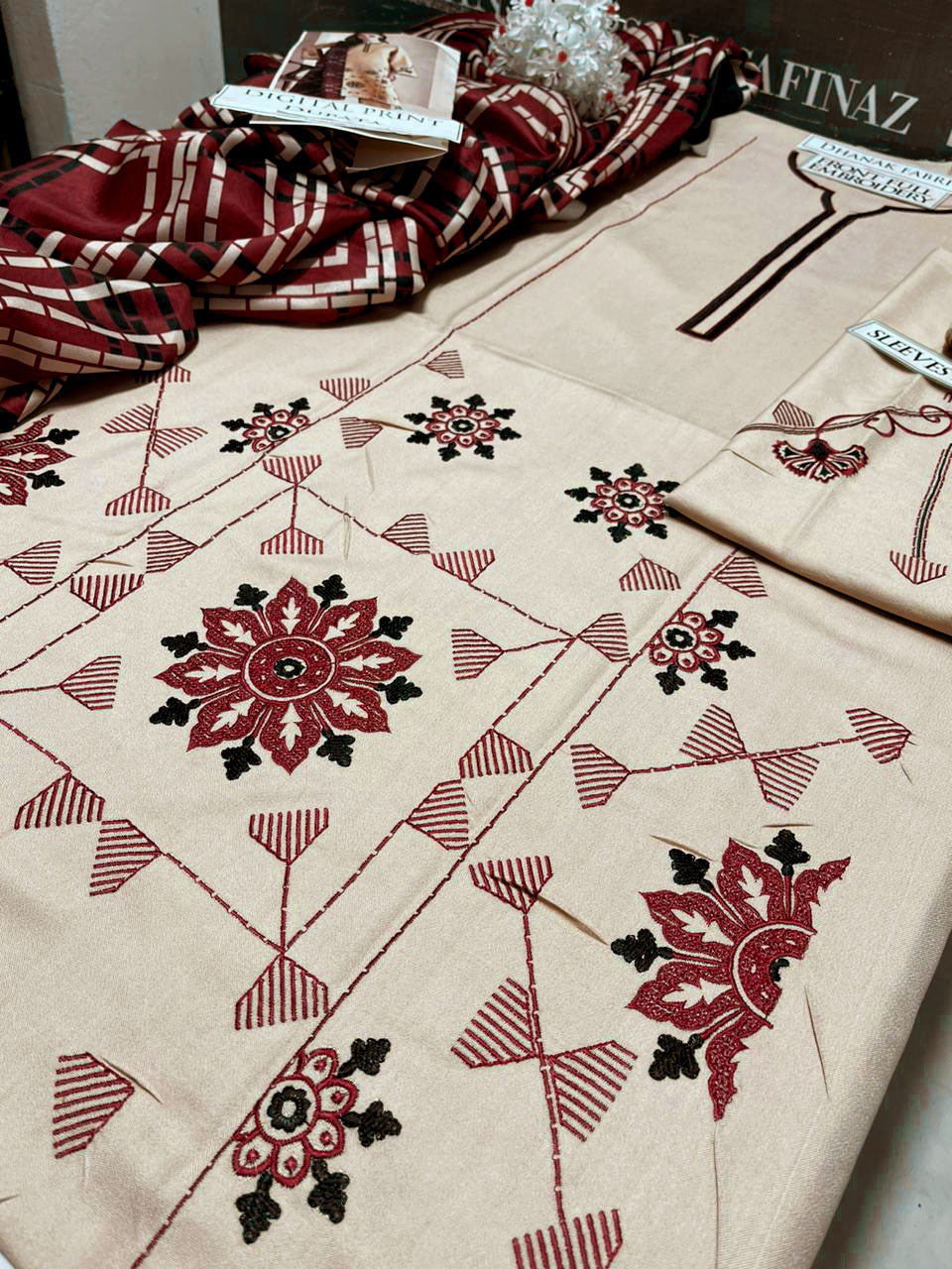 DFW-1181 Jazmin Embroidery 3PC Dhanak Suit