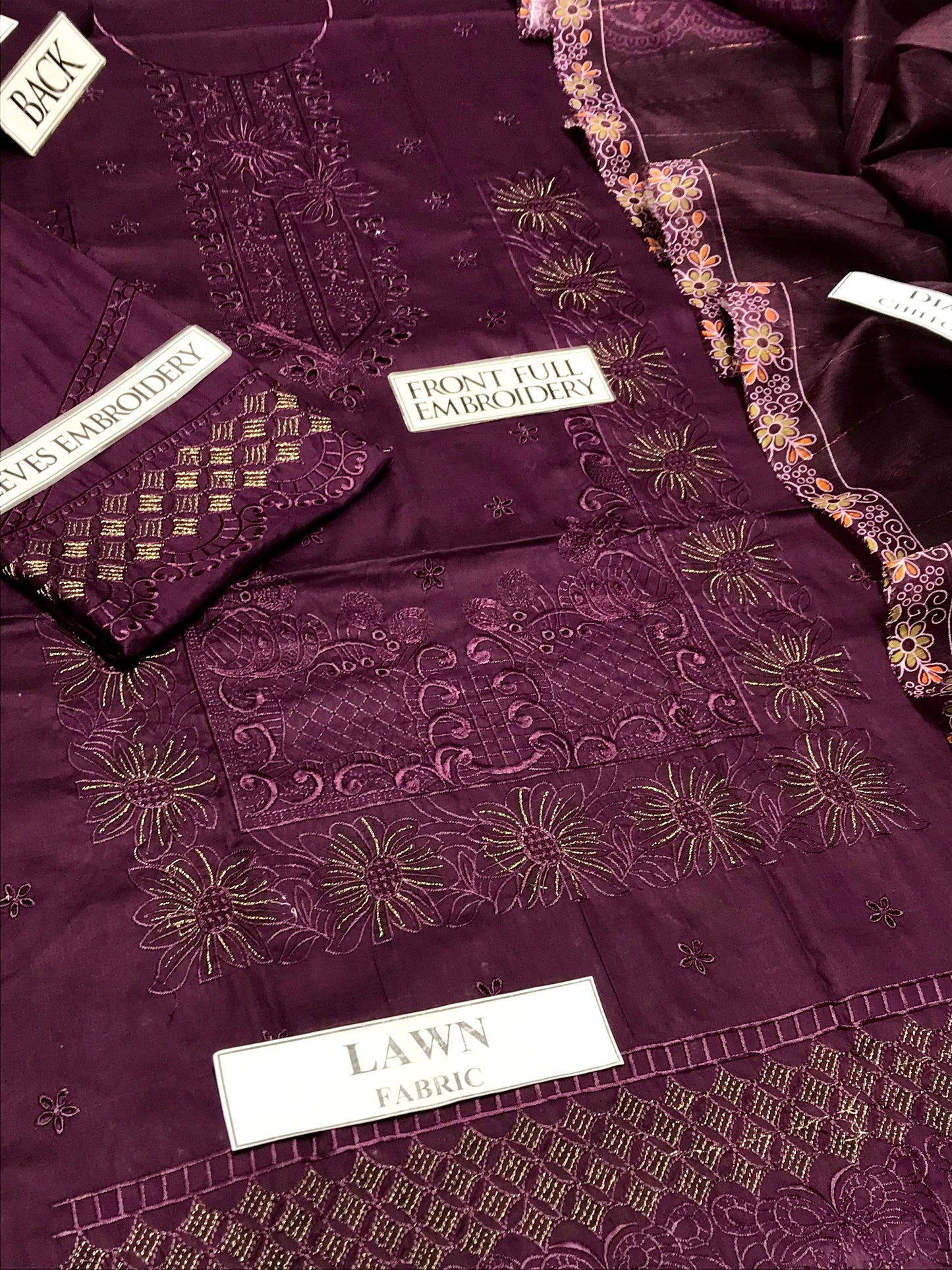 DFW-209 Nakoosh Heavy Embroidery 3Pc Lawn Suit