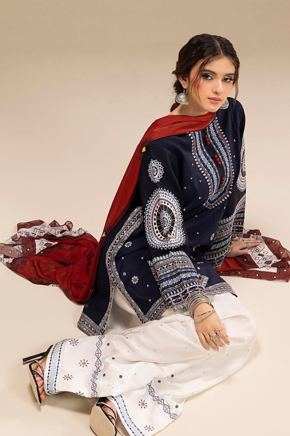 DFW-1083 Jazmin Heavy Embroidery 3PC Dhanak Suit