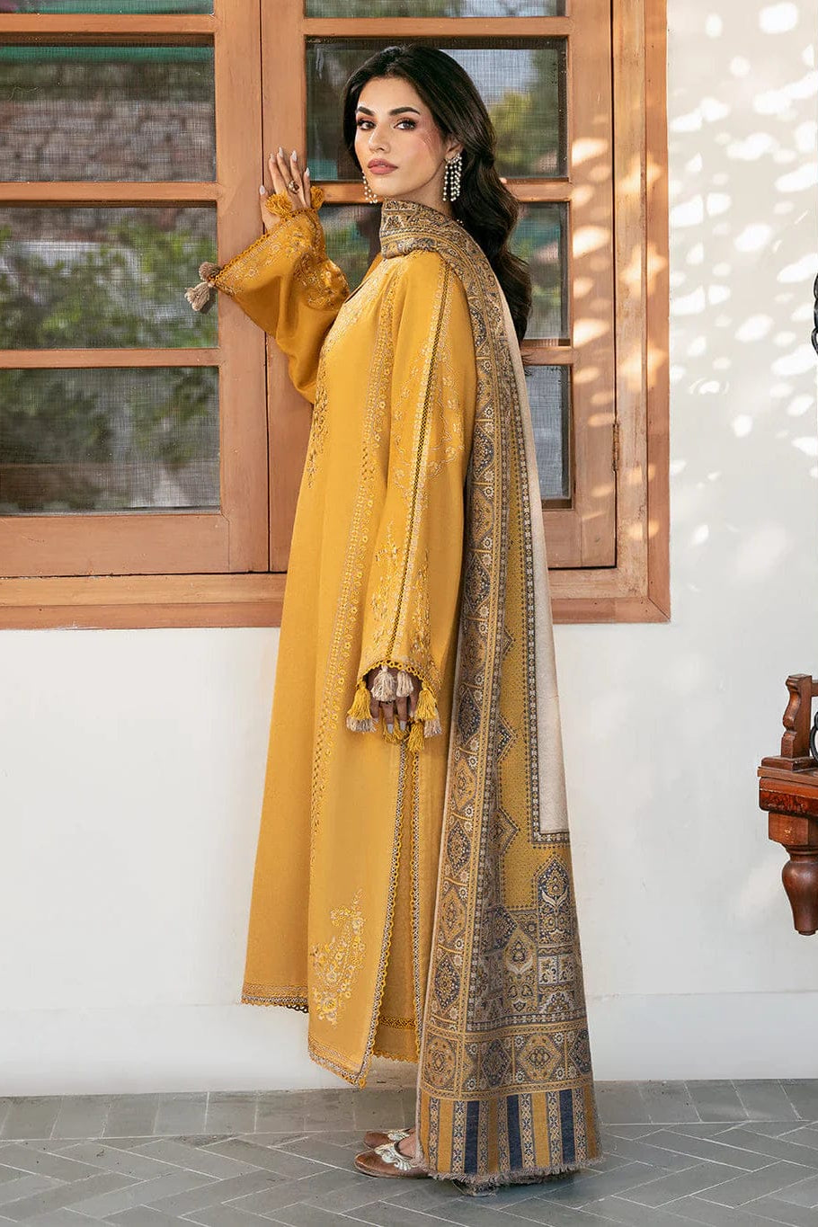 DFW-1176 Izel Embroidery 3PC Dhanak Suit
