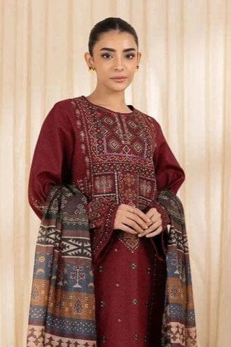 DFW-995 Sapphire Heavy Embroidery 3PC Dhanak Suit